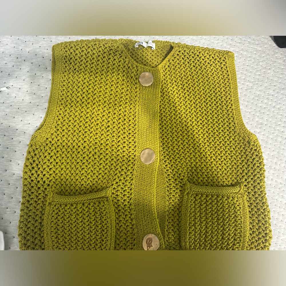 Zara Green Knit Cardigan Vest